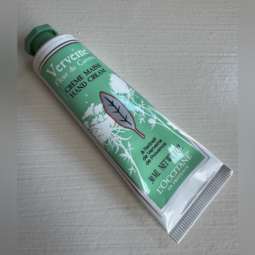 L'Occitane LIMITED EDITION Verbena Carrot Flower Hand Cream 30ml / 1 oz. NEW